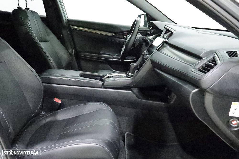 Honda Civic 1.0 i-VTEC Executive Premium CVT - 16