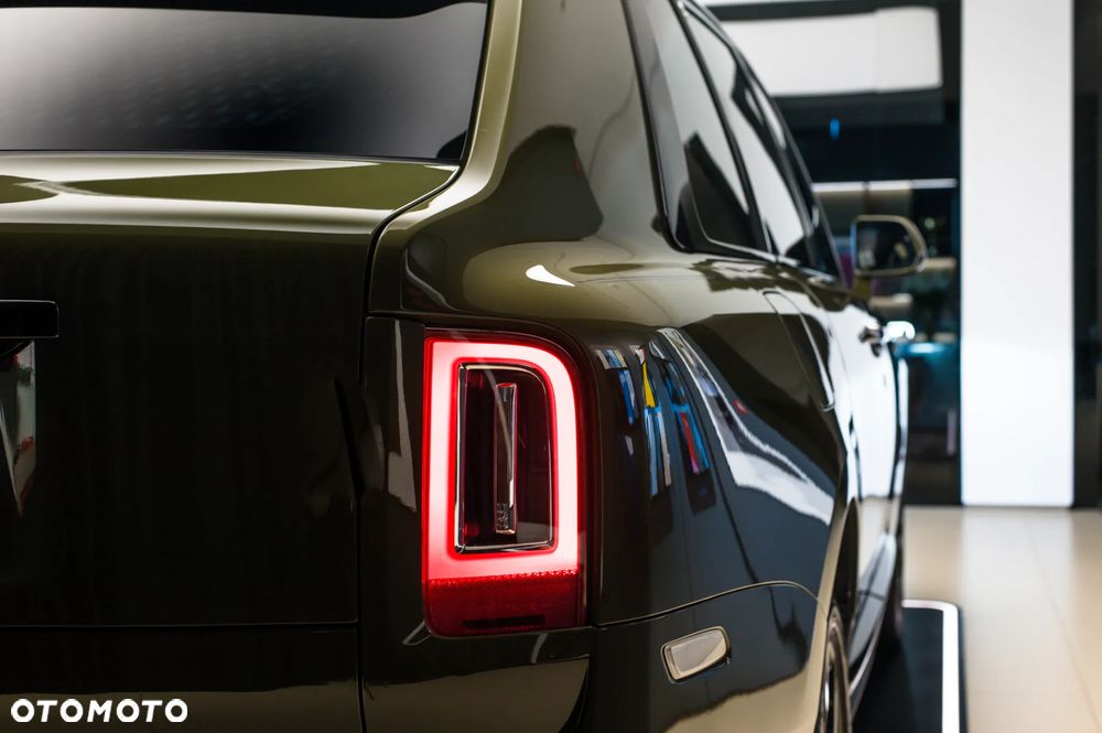 Rolls-Royce Cullinan - 12