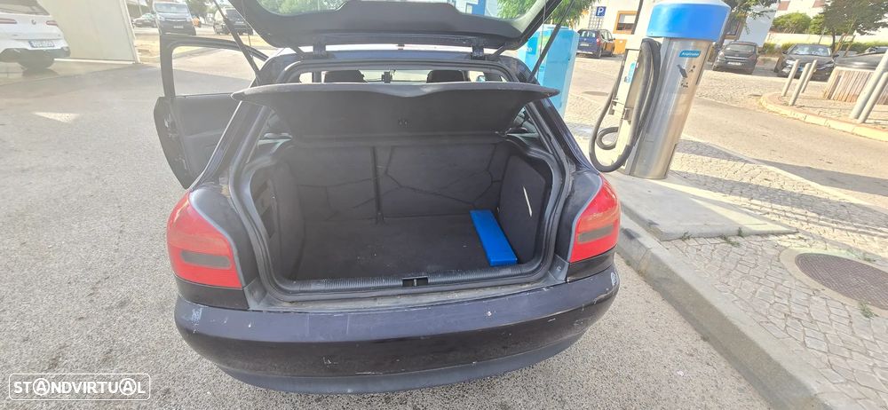 Audi A3 1.8 - 12