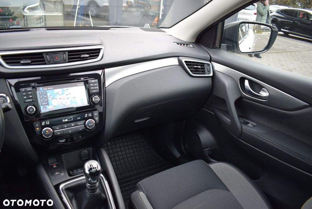 Nissan Qashqai 1.2 DIG-T N-Connecta - 17