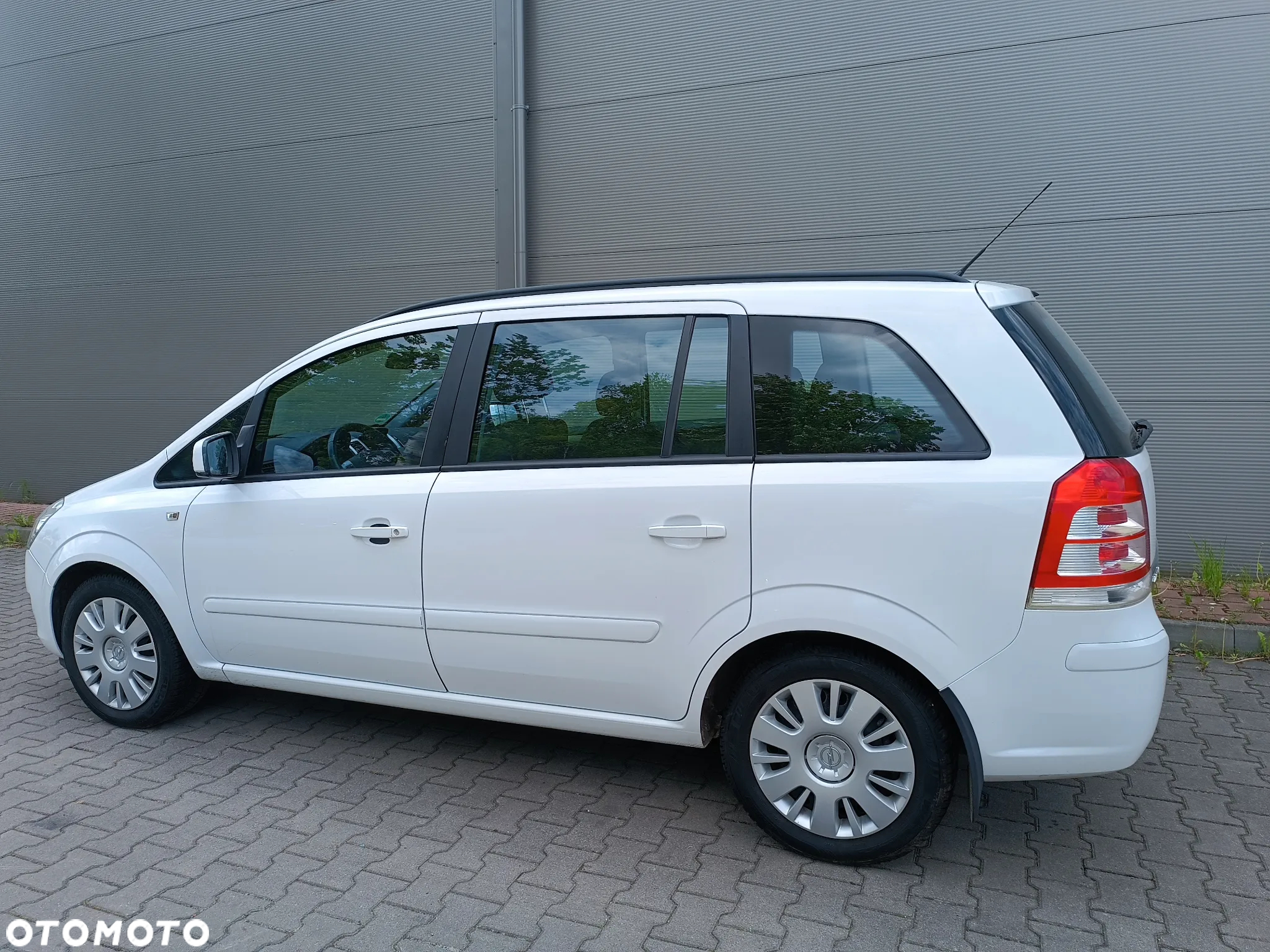 Opel Zafira 1.6 ECOFLEX Family - 25