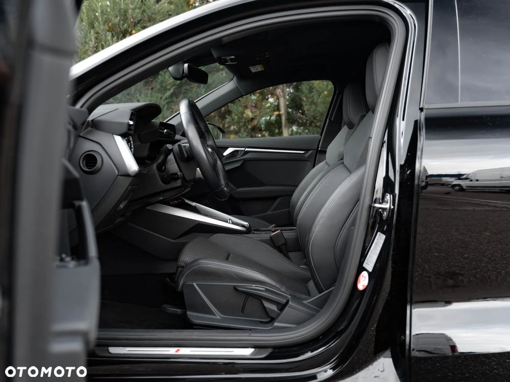 Audi A3 Sportback 35 TFSI S tronic S line - 32