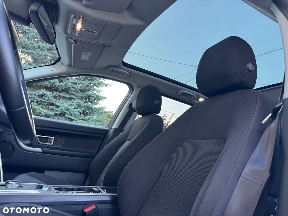 Land Rover Discovery Sport TD4 HSE Luxury - 25