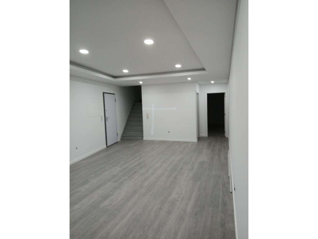 Moradia geminada T3, arquitetura contemporânea com pérgula - Fernão... - Grande imagem: 2/18