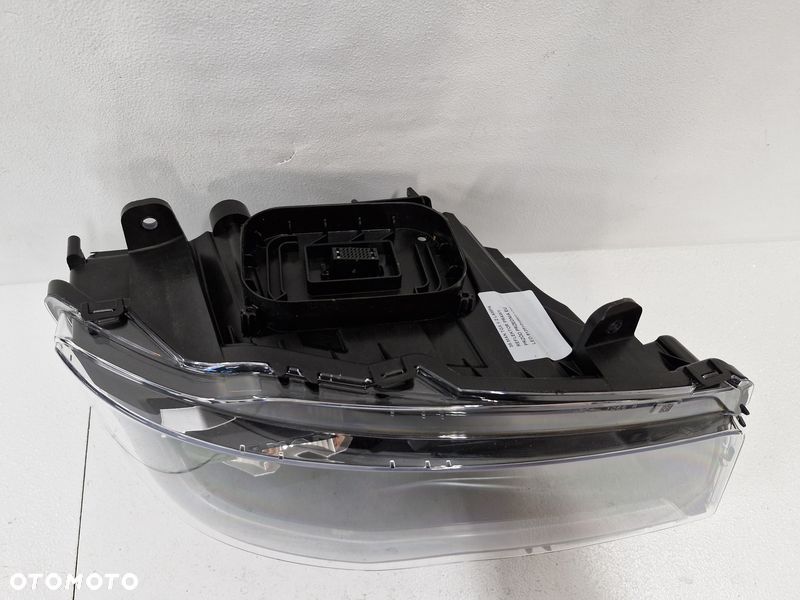MAN TGX II 2 LAMPA REFLEKTOR PRAWY PRZÓD PRZEDNIA EU LED 81251016822 - 4