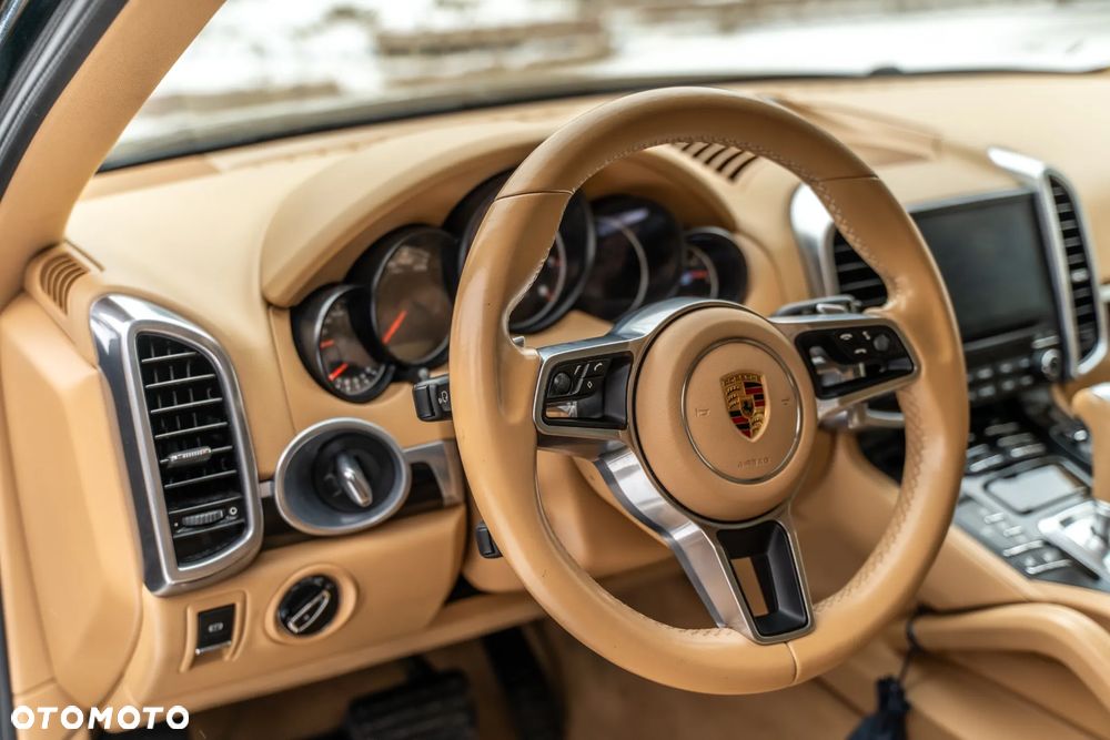 Porsche Cayenne Tiptronic S - 9