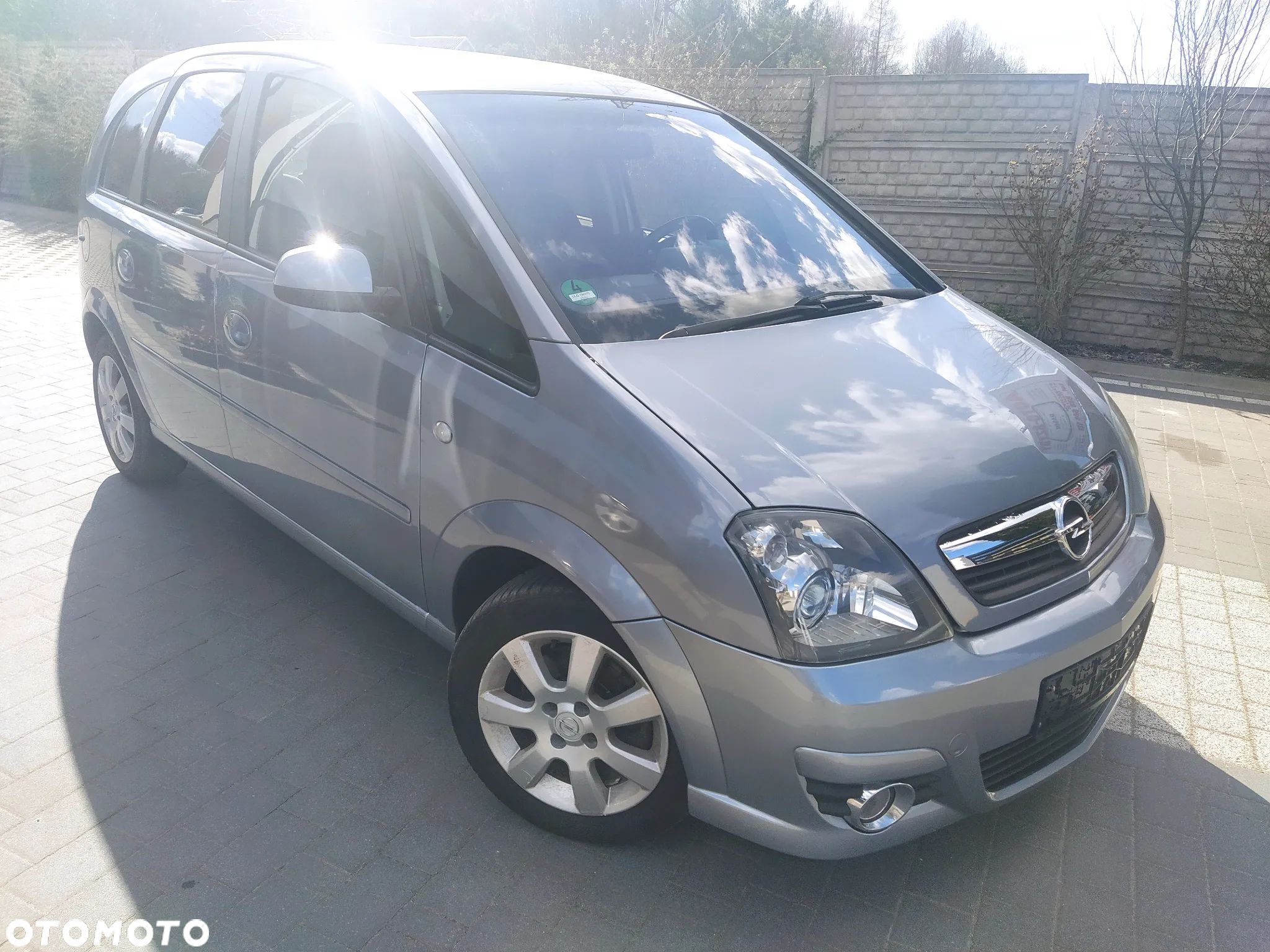 Opel Meriva 1.6 16V Easytronic (Essentia) - 1