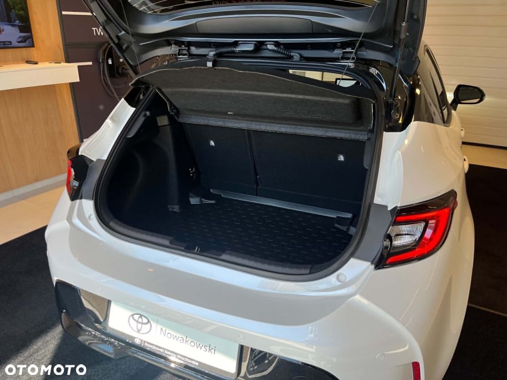Toyota Corolla 1.8 Hybrid GR Sport - 12