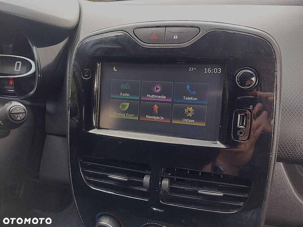 Renault Clio 1.2 16V 75 LIMITED - 22