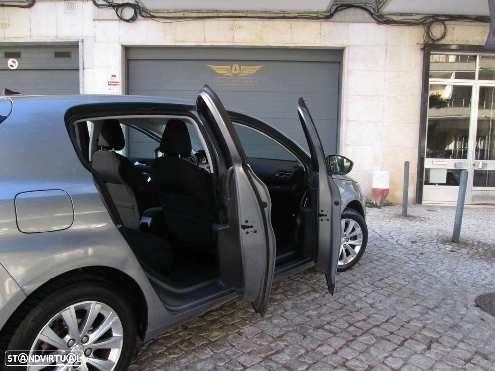Peugeot 308 1.2 PureTech Active - 25