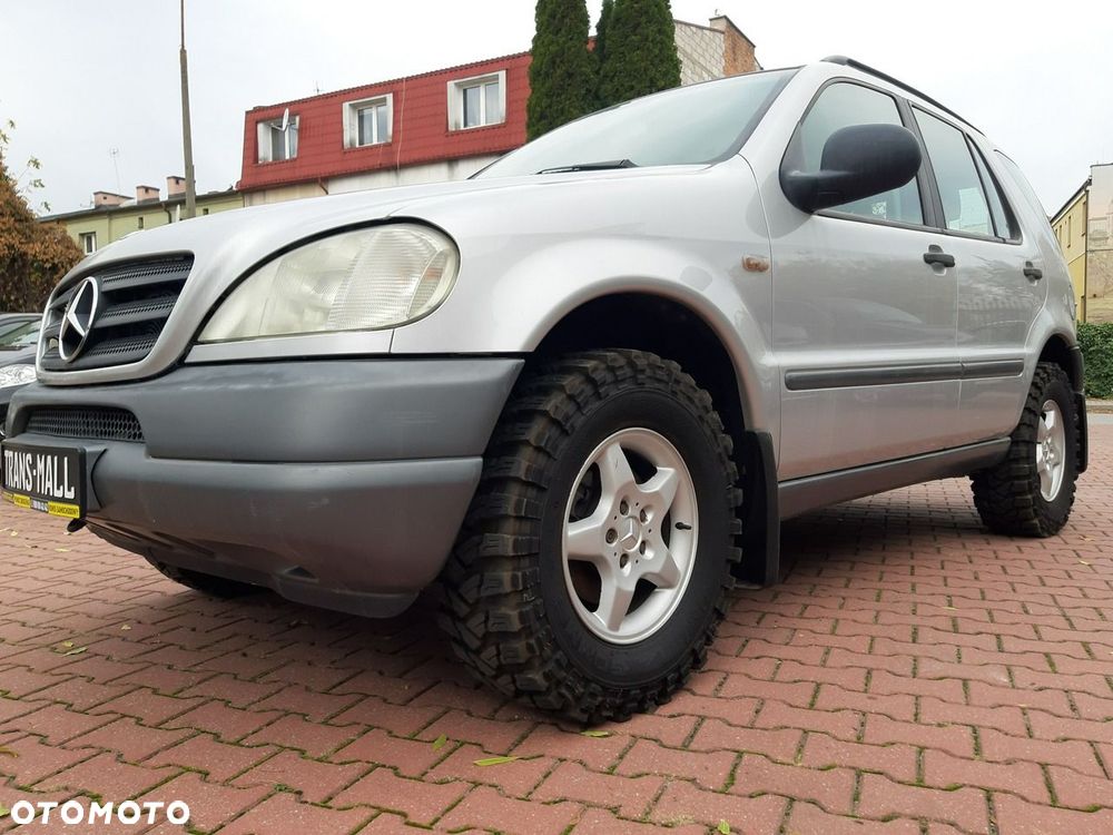 Mercedes-Benz ML 2000