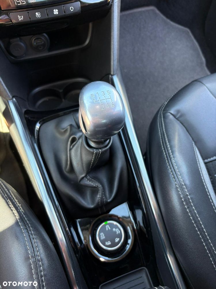 Peugeot 2008 e-HDi FAP 115 STOP & START Allure - 23
