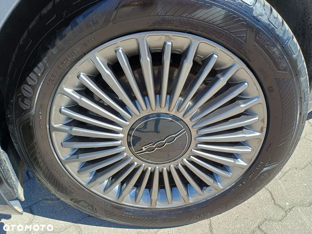 Fiat 500e - 12