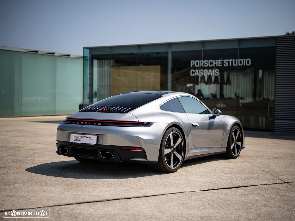 Porsche 911 (992) Carrera - 8