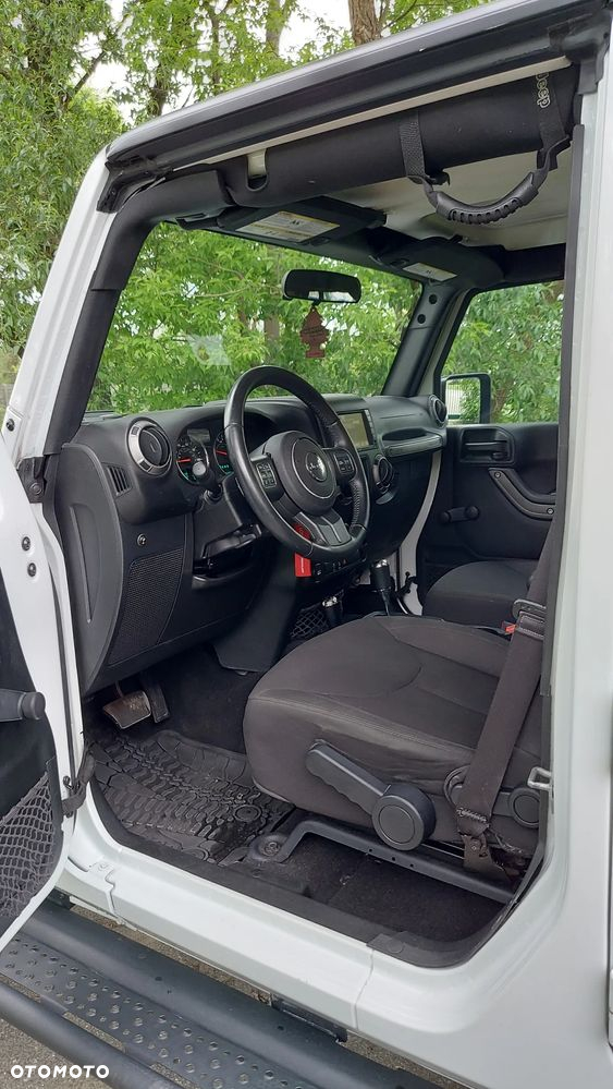 Jeep Wrangler 3.6 Unlim 75th Anniv - 11