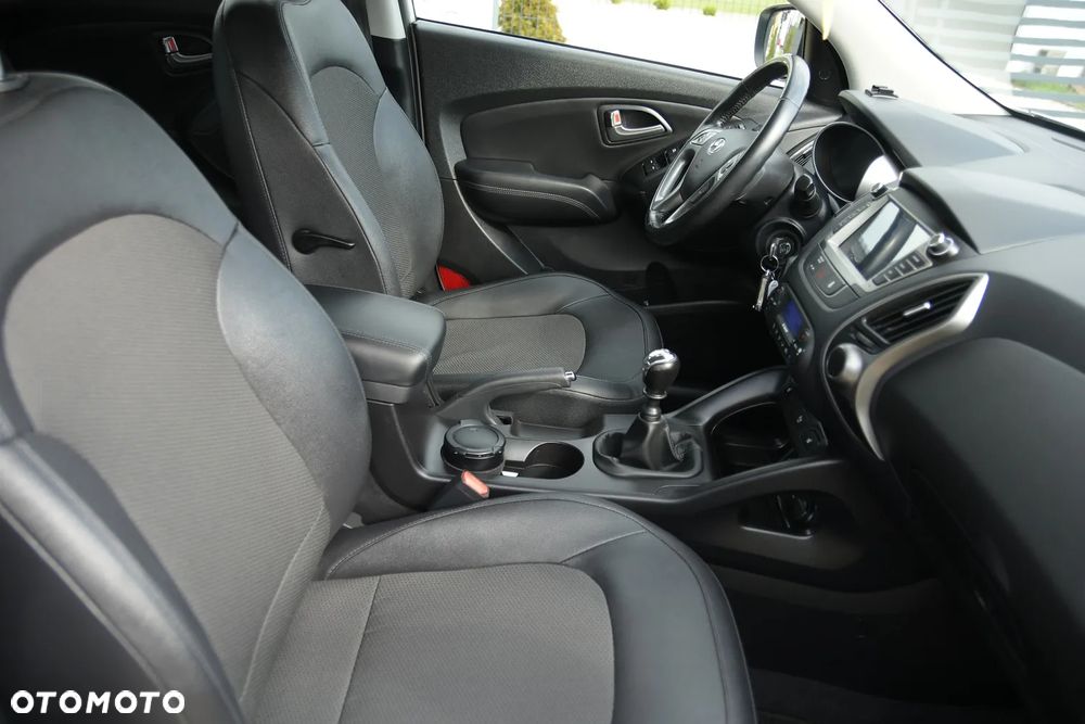 Hyundai ix35 1.6 2WD Fifa World Cup Edition - 18