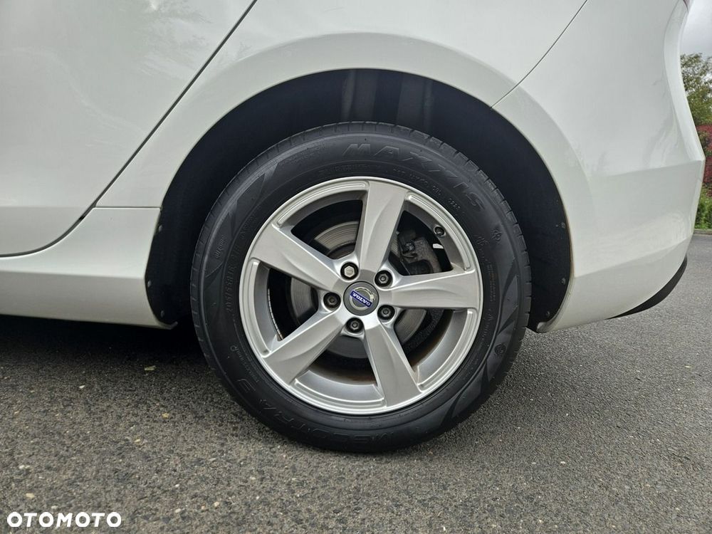Volvo V40 D2 Momentum - 20