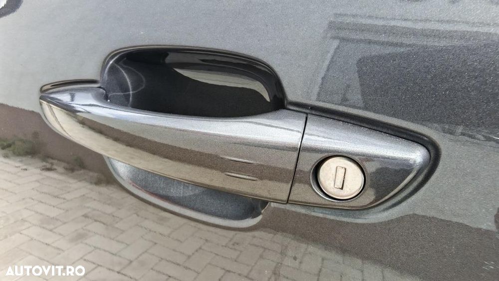 Citroën C5 Aircross 225 e-EAT8 SHINE - 37
