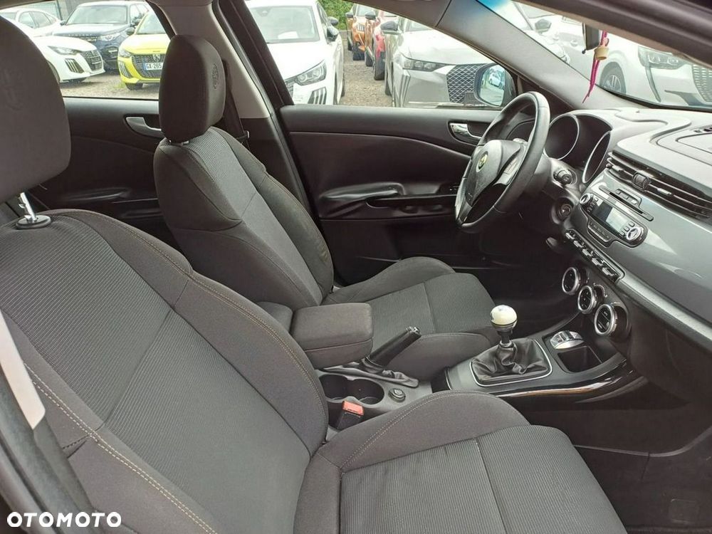 Alfa Romeo Giulietta 2.0 JTDM 16V Turismo - 11