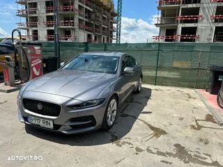 Jaguar XE D180 RWD Standard SE