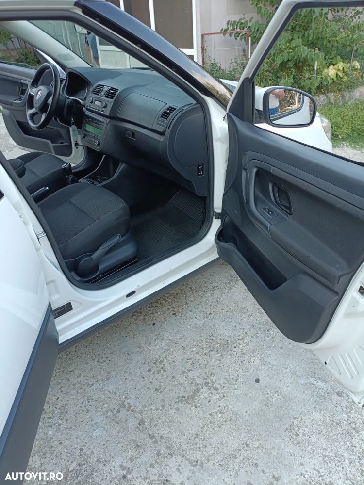 Skoda Roomster 1.2 TSI Scout PLUS EDITION - 7