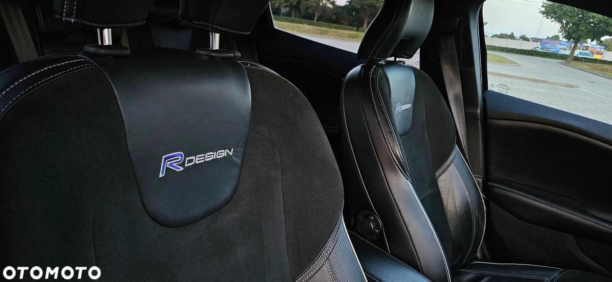 Volvo V40 T3 R-Design Summum - 12
