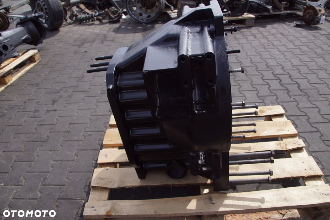 AGROTRON X720 SKRZYNIA BIEGÓW OBUDOWA - 4