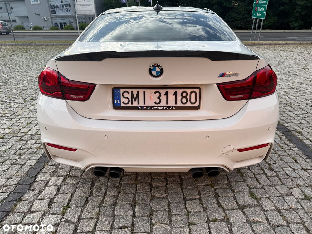 BMW M4 DKG - 10