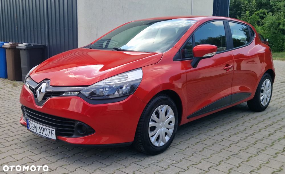 Renault Clio 1.2 16V 75 Experience - 10
