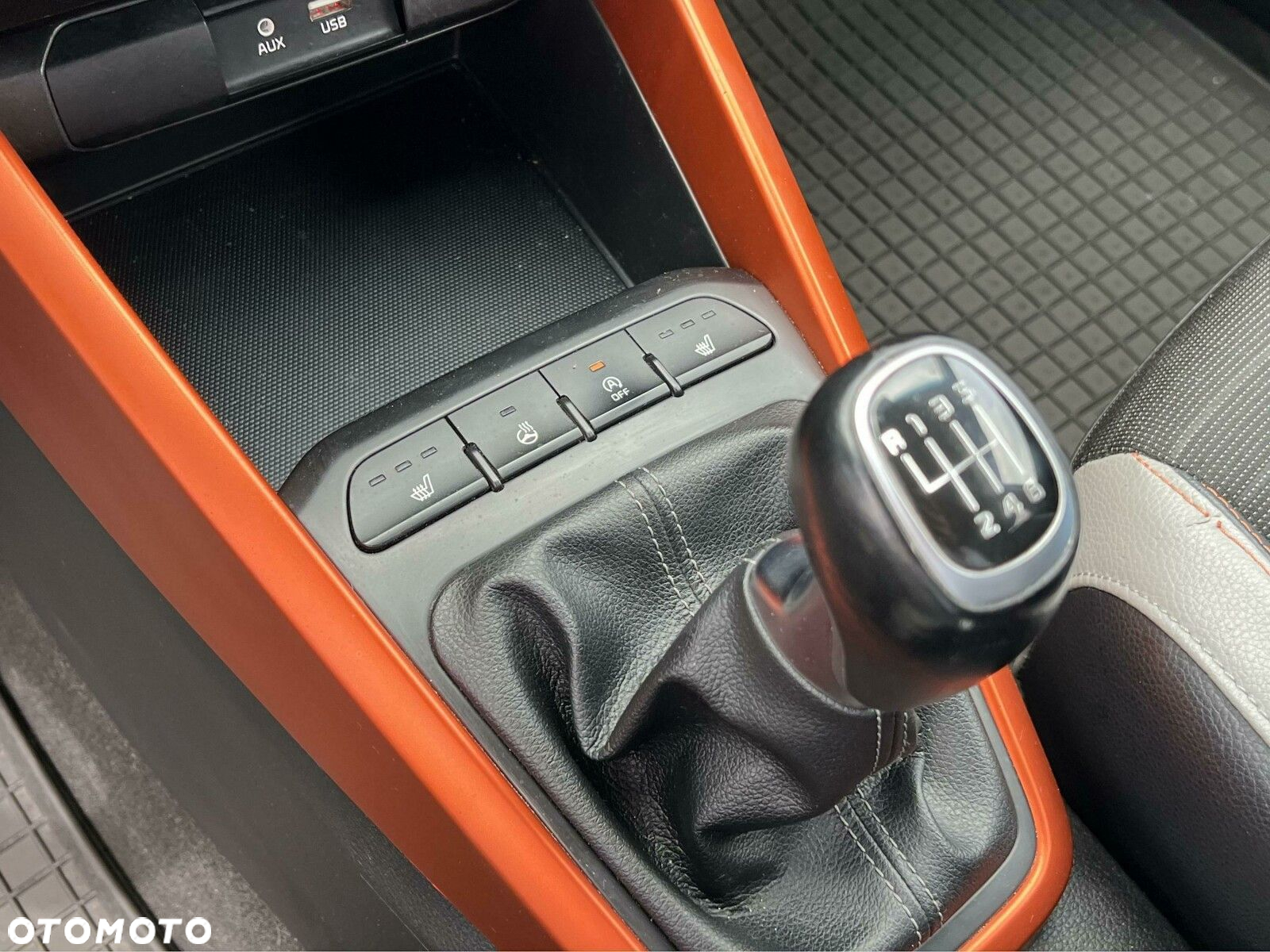 Kia Stonic - 13