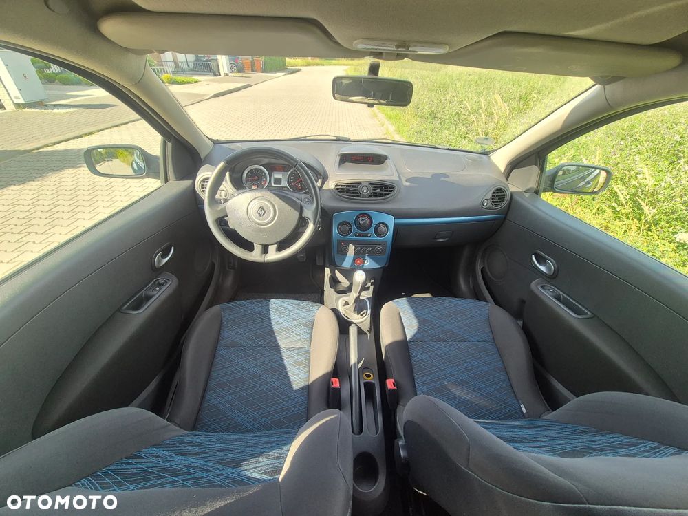 Renault Clio 1.2 16V 75 Dynamique - 22