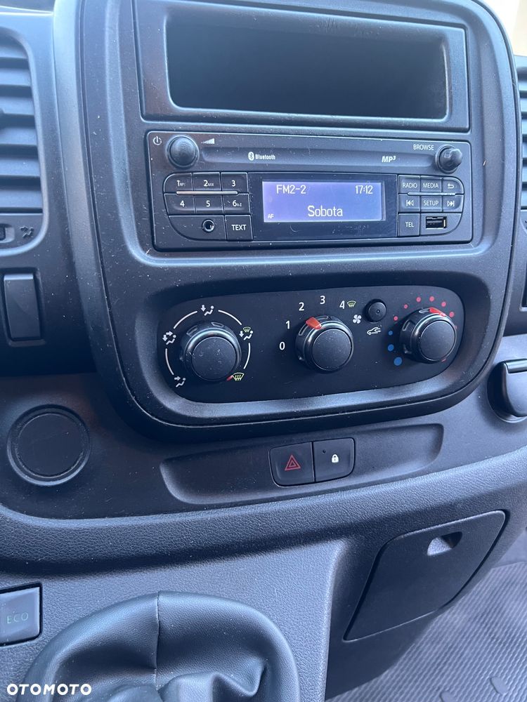 Opel Vivaro - 10