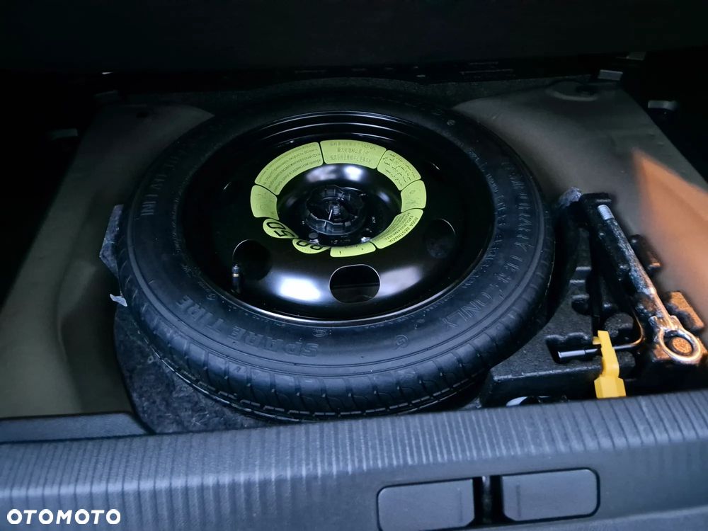 Peugeot 2008 PureTech 130 EAT8 Allure - 22