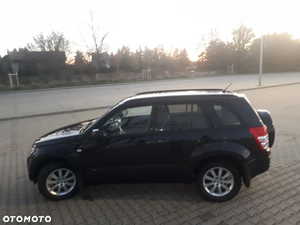Suzuki Grand Vitara 2.0 De luxe - 10