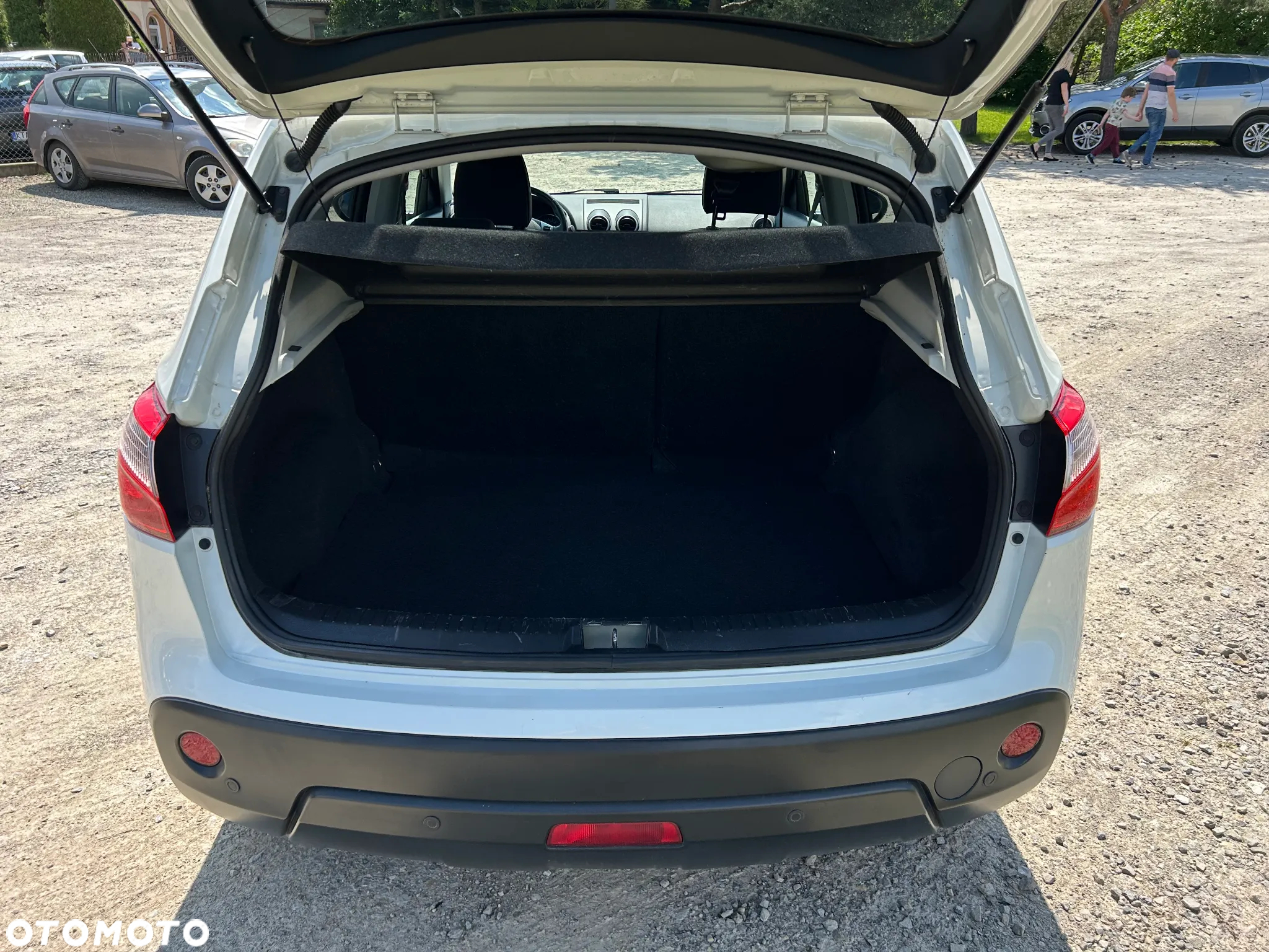Nissan Qashqai 1.6 DCi N-Tec - 18
