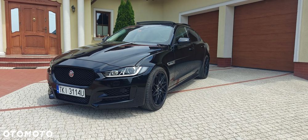 Jaguar XE 2.0 T R-Sport - 2