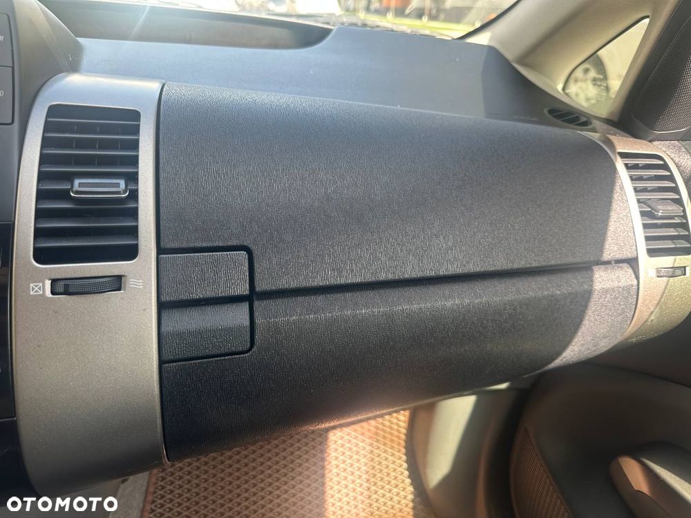 Toyota Prius - 24