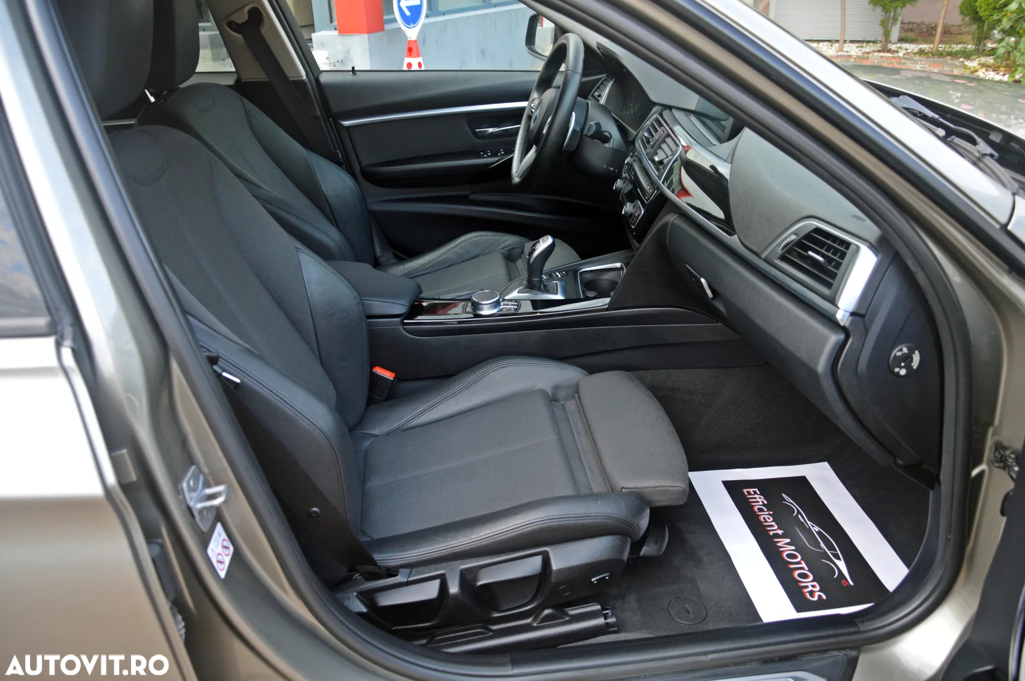 BMW Seria 3 320i xDrive AT - 22