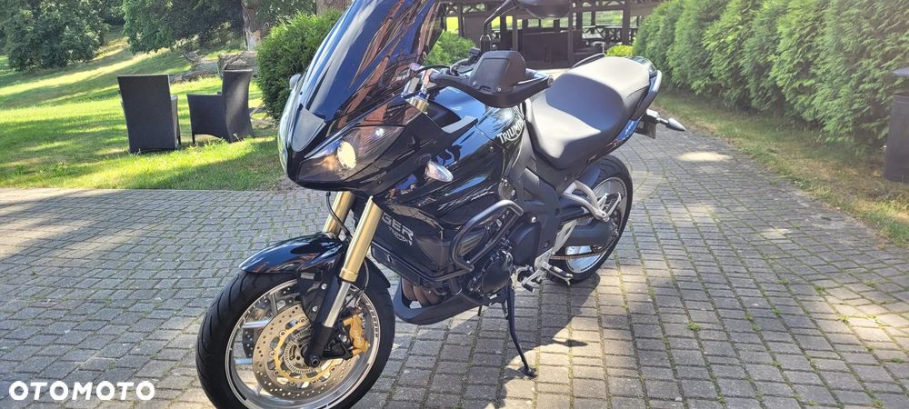 Triumph Tiger - 1