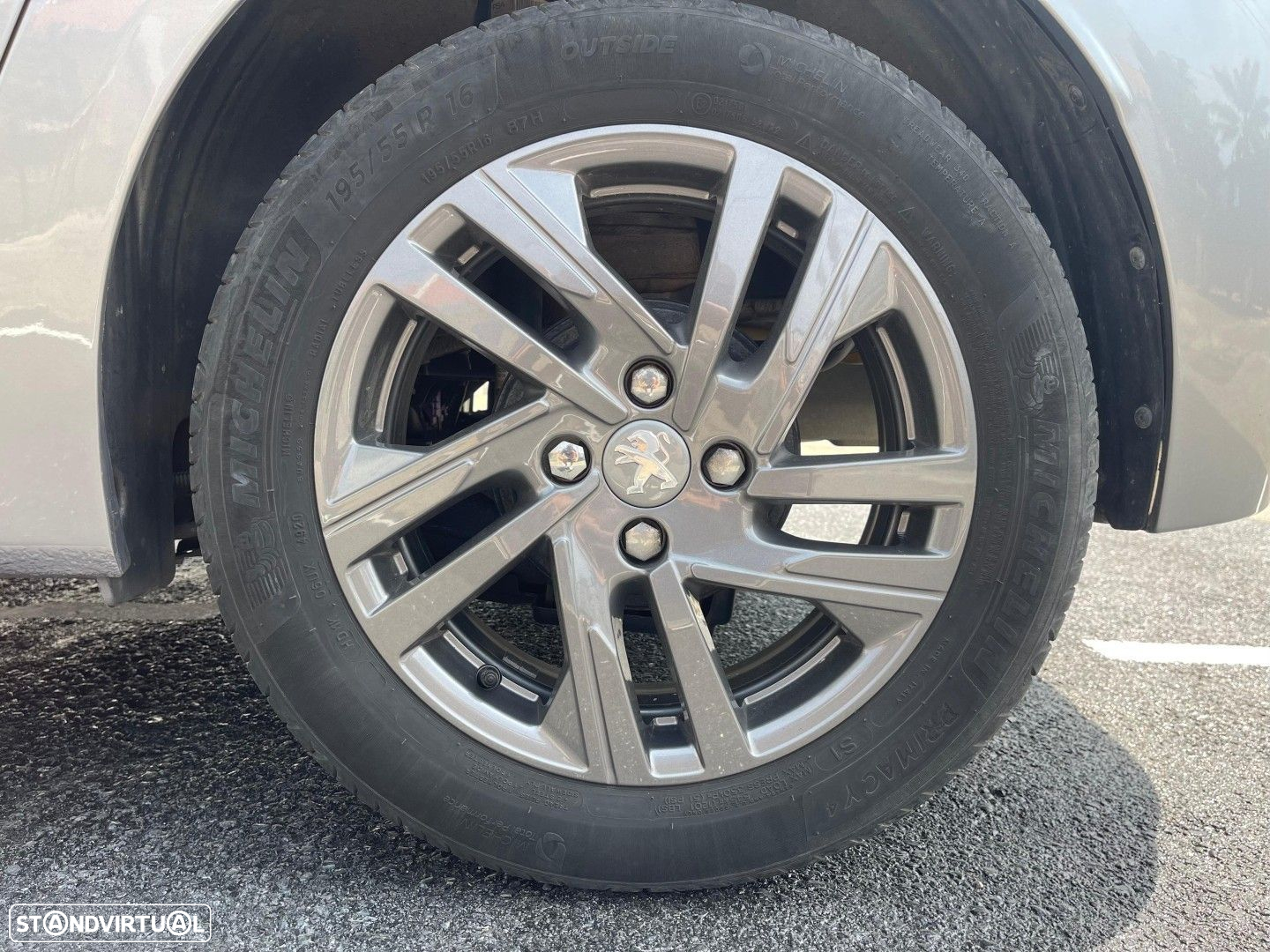 Peugeot 208 PureTech 75 Allure Pack - 9