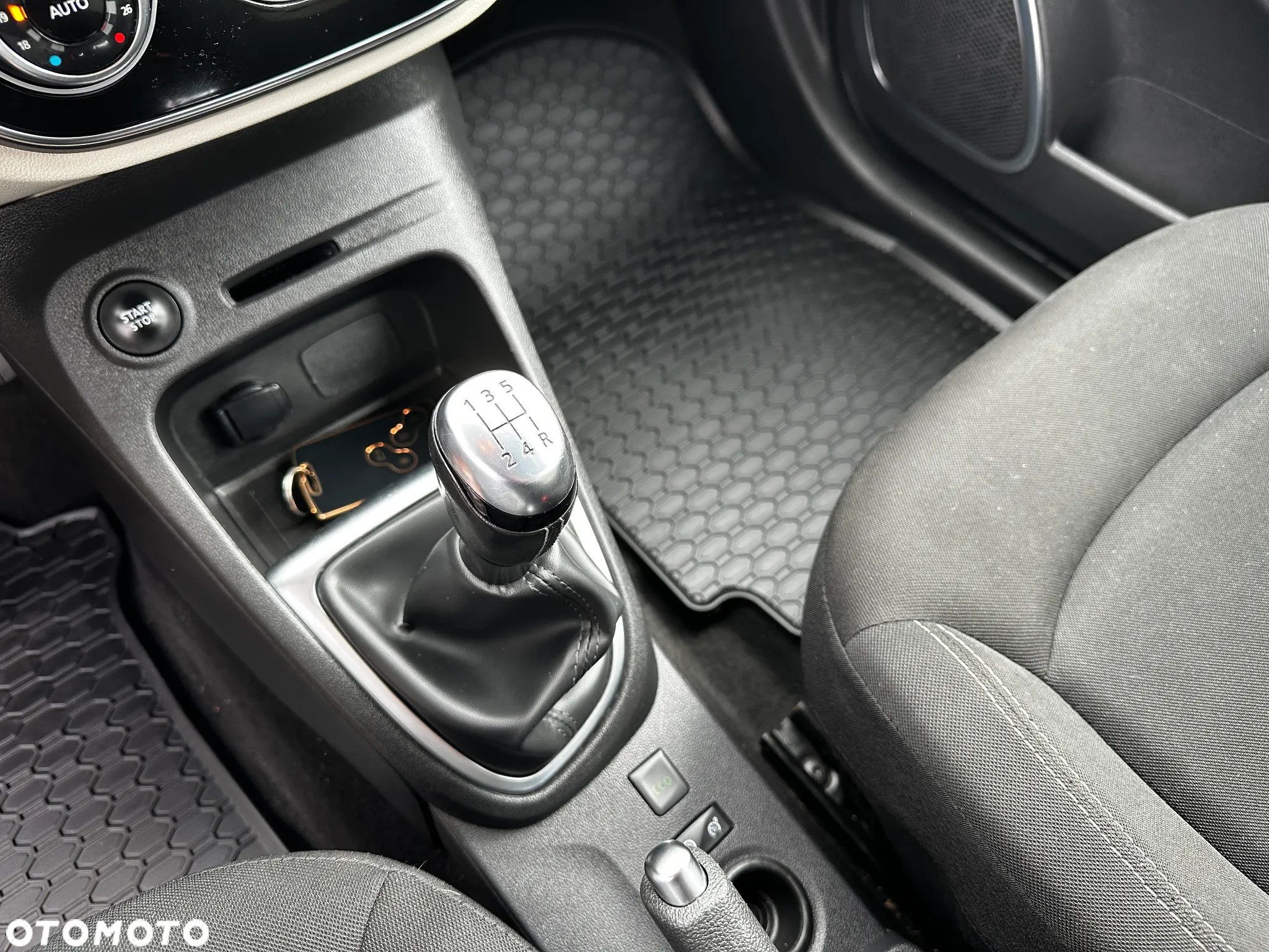Renault Captur - 15