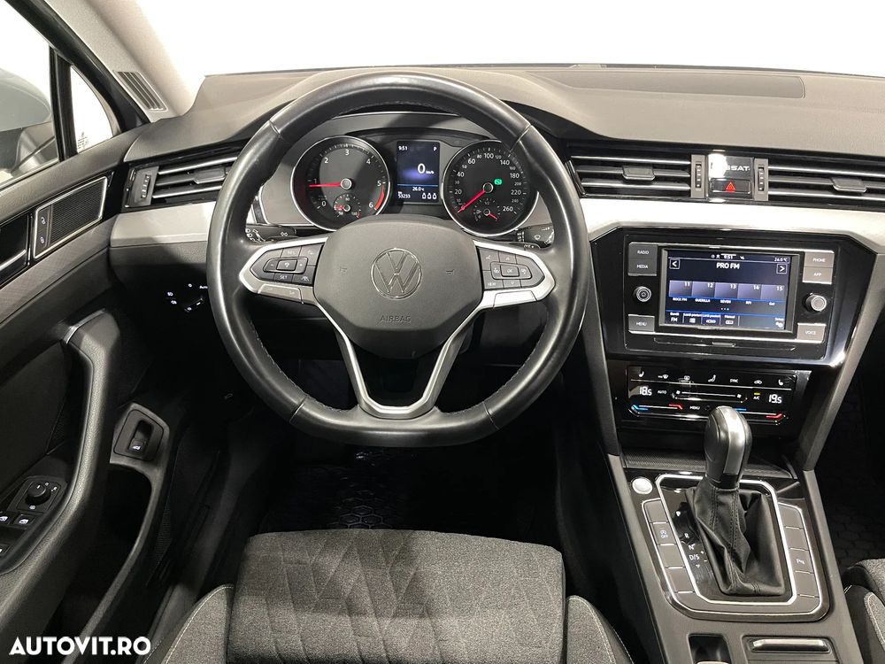 VOLKSWAGEN Passat 2023 — imagine 33