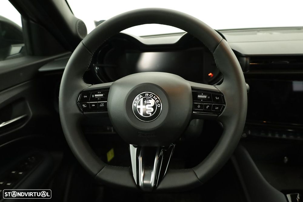 Alfa Romeo Junior Elletrica 50 kWh - 14