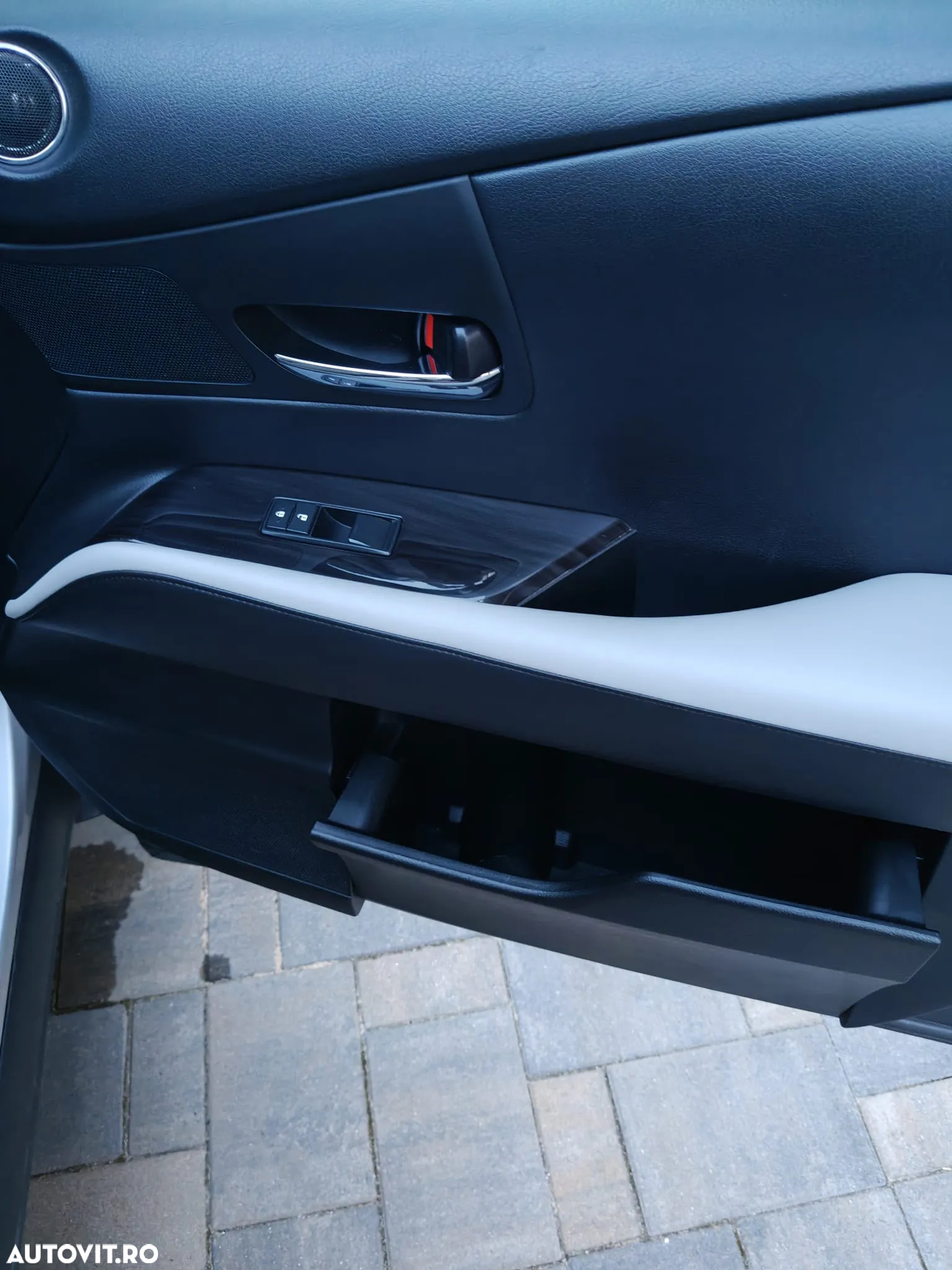 Lexus Seria RX 450h (hybrid) - 16