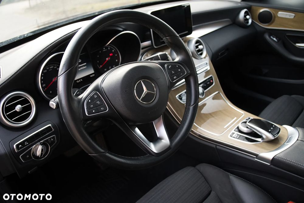 Mercedes-Benz Klasa C 180 Kompressor Automatik BlueEFFICIENCY - 16