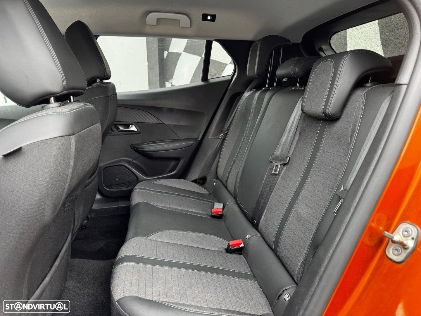Peugeot 2008 1.2 PureTech Allure Pack EAT8 - 8