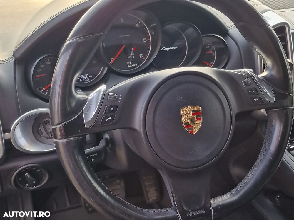 Porsche Cayenne - 17