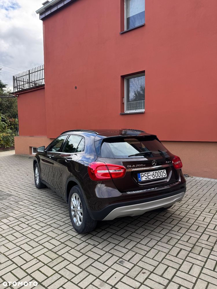 Mercedes-Benz GLA 200 (CDI) d 4-Matic - 3