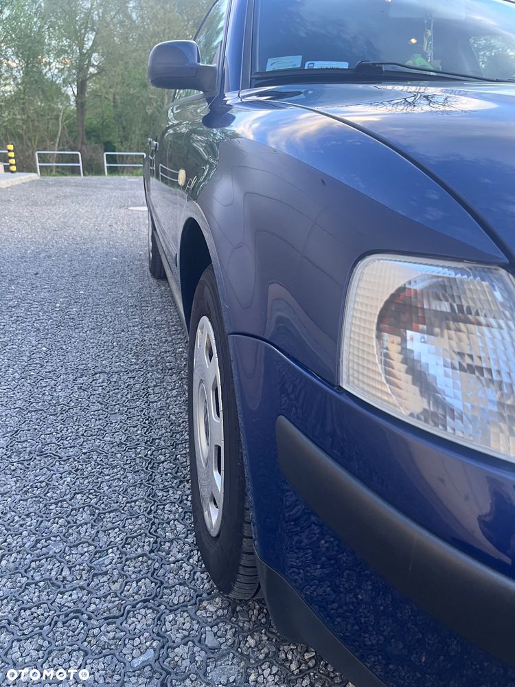 Volkswagen Passat 1.6 - 11