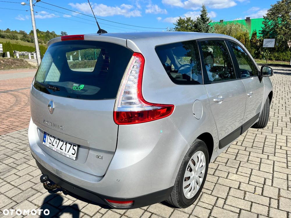 Renault Scenic dCi 110 Paris - 10